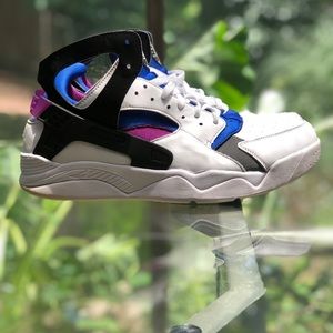 Mens Nike AIR FLIGHT HUARACHE PRM QS sz 12 white